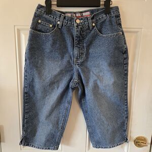 Vintage Y2K BUM EQUIPMENT Jean Shorts Denim Size 9/10 EUC Mom Jeans 90s Capri's